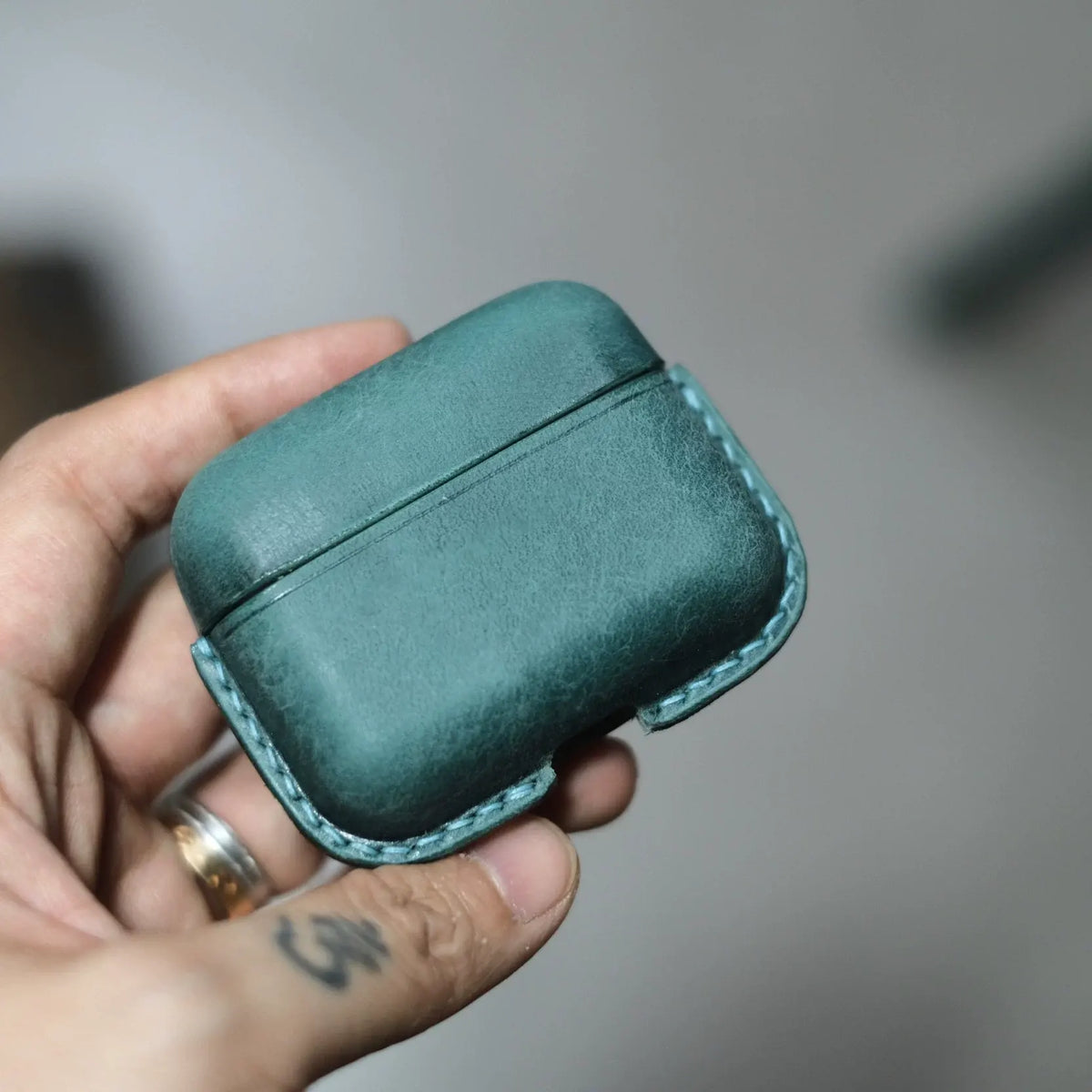バング＆オルフセン Beo Grace用カスタム本革イヤホンケース（ハンドクラフト製）
