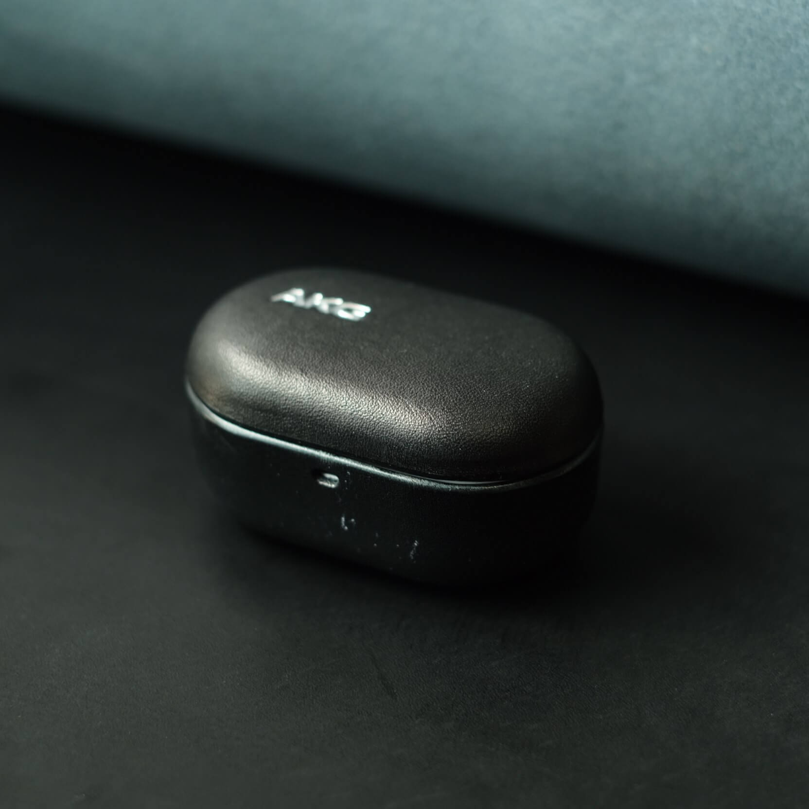 Handcrafted genuine leather earbuds case for AKG N5 in black with engraving AKG