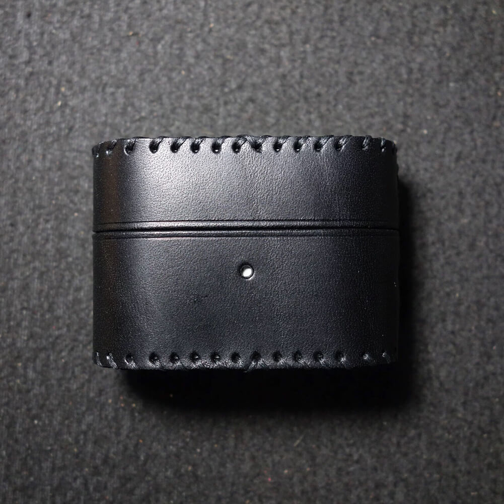 Professional black handcrafted leather case for Sony WF-1000XM6, offering a classic business look and premium protection.