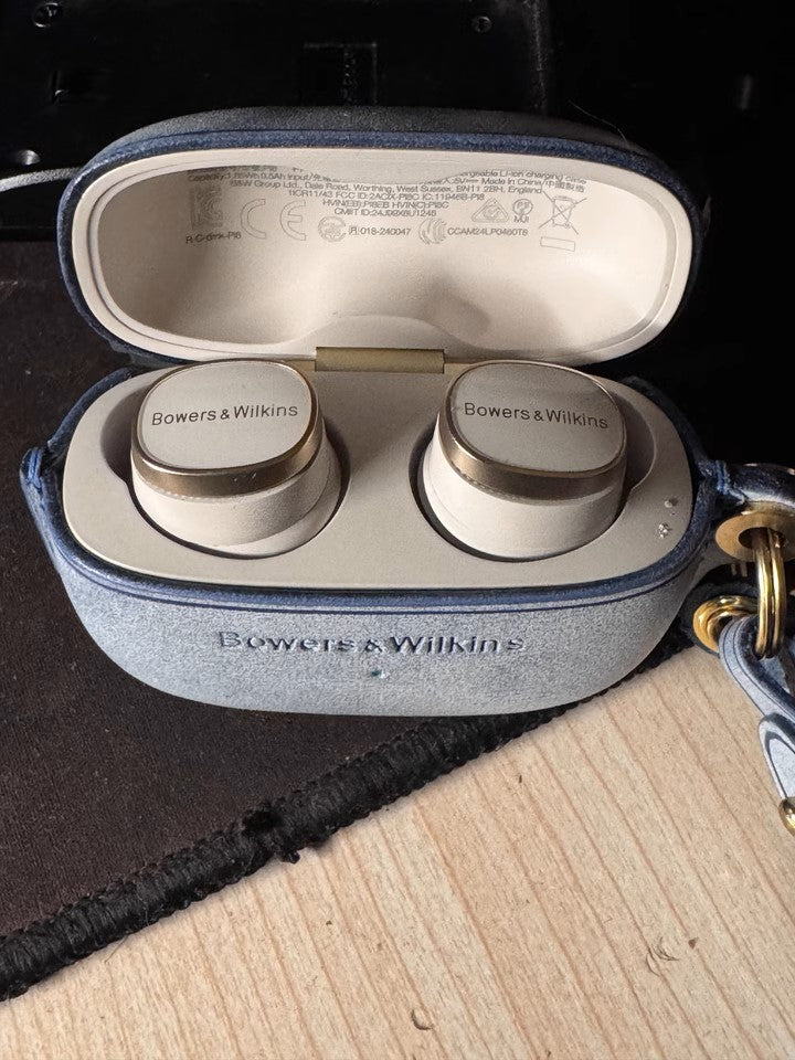 Genuine Leather Wireless Earbuds Case for Bowers & Wilkins Pi8 Pi6_customer review image_misty wax blue display