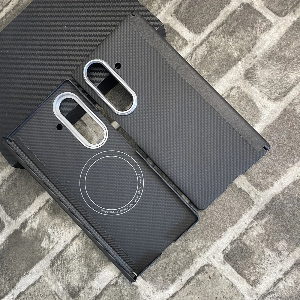 Aramid Fiber Magnetic Case for Samsung Galaxy Z Fold 8 Ultra in 600D Twill, back cover with hinge protection, built with a MagSafe ring and raised metal crater camera frame.