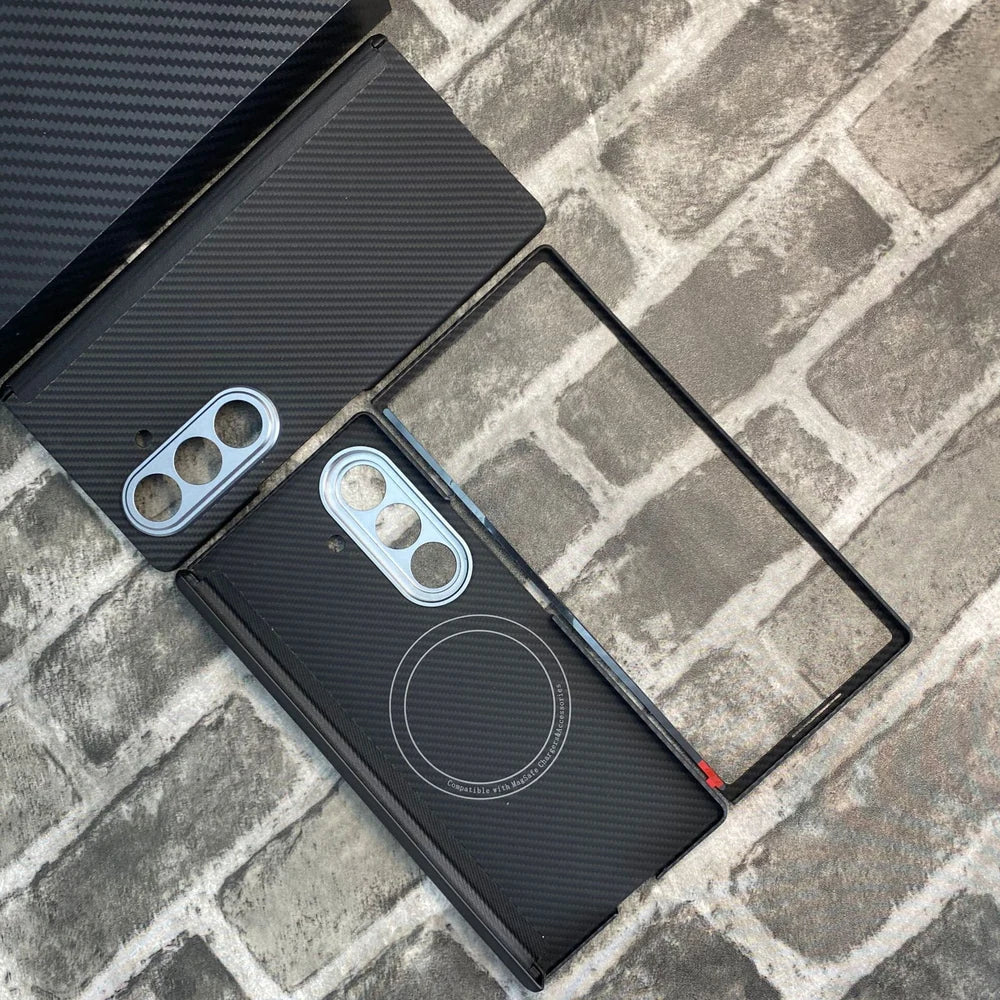 600D Twill aramid fiber magnetic protective case for Samsung Galaxy Z Fold 8 Ultra. The image shows the full set with hinge protection, including the back cover built with a MagSafe-compatible magnetic ring and precise metal individual camera lens rings, an attached hinge protector, and the front frame. It features black woven Kevlar texture.